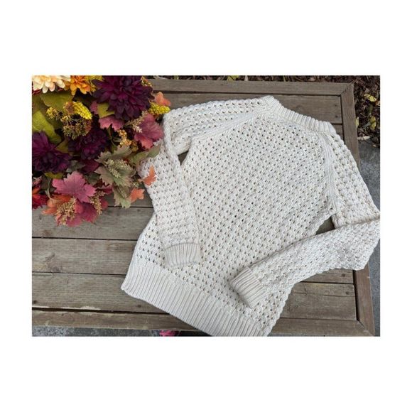 Saks Fifth Ave Chunky Knit Sweater Crew 100% Wool Neutral Ivory Sz M - Picture 3 of 6